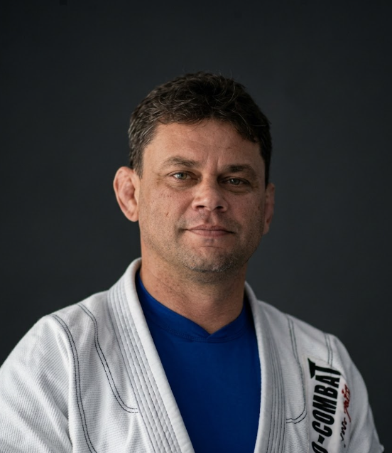 Mestre Alexandre Rhis